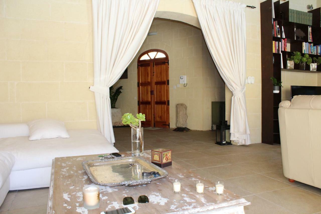 Tonella Bed & Breakfast *