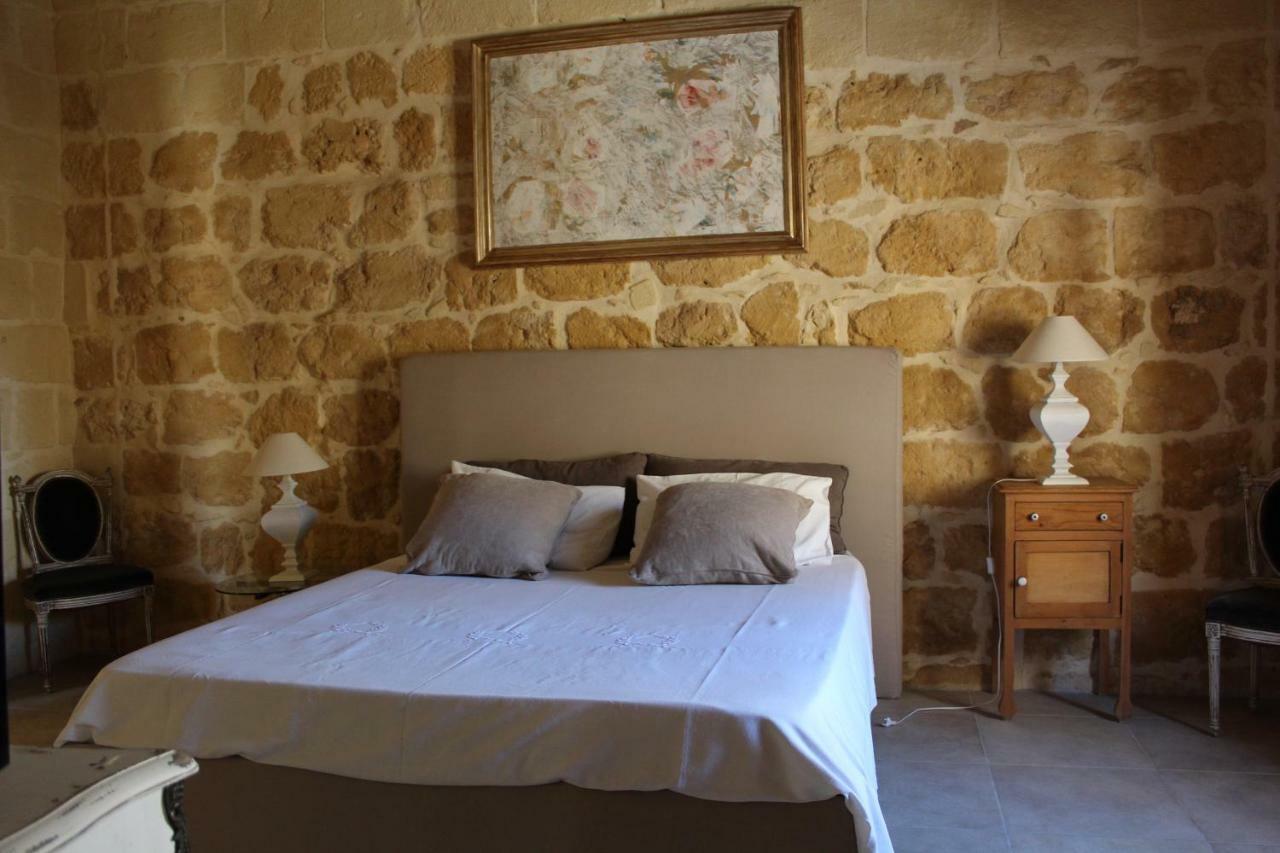 Tonella Bed & Breakfast *